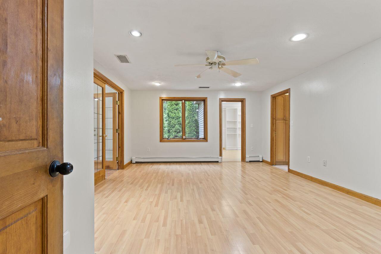 Biddeford, Maine, 04005, United States, 3 Bedrooms Bedrooms, ,2 BathroomsBathrooms,Residential,For Sale,1903866