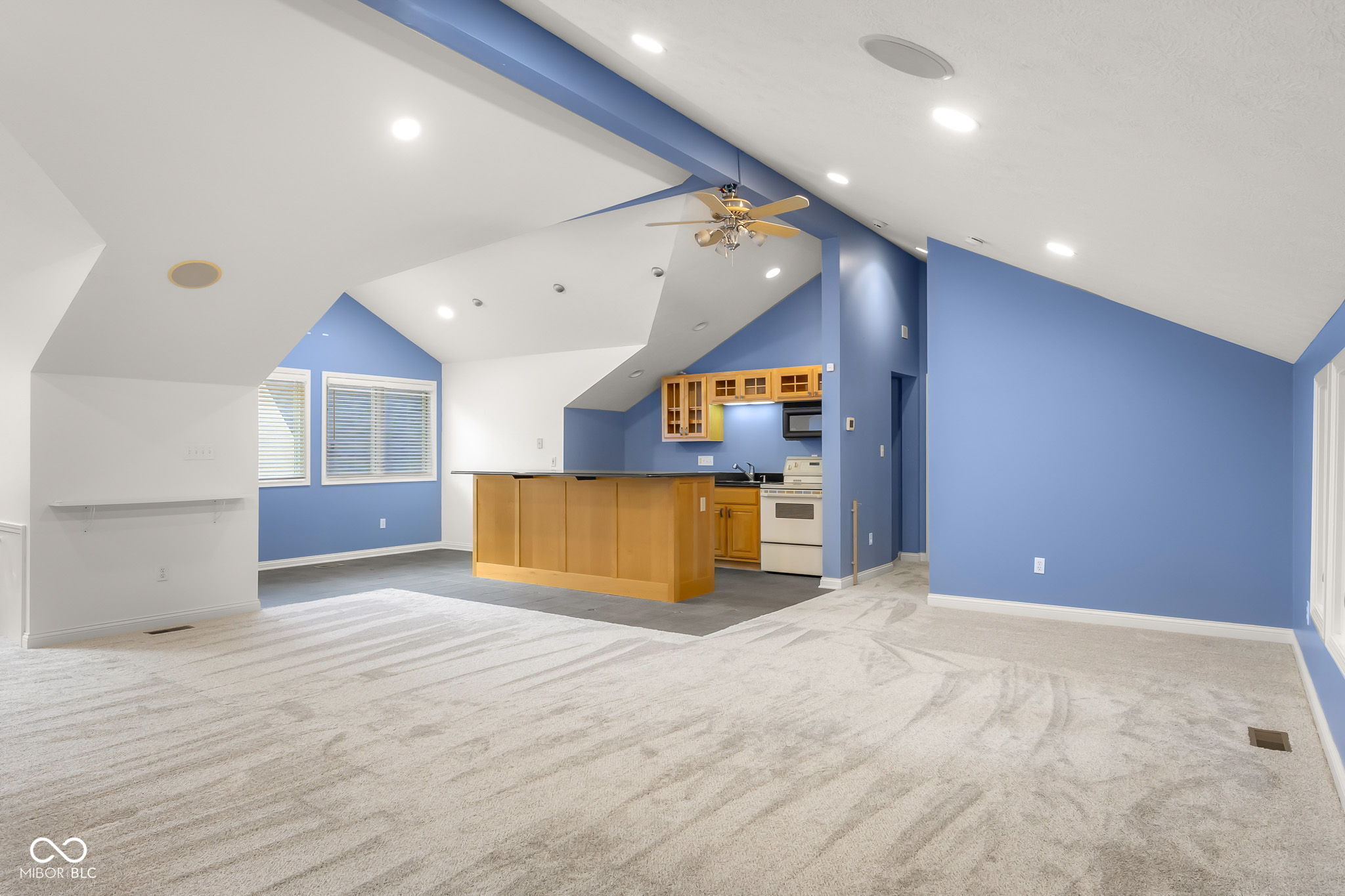 Columbus, Indiana, 47201, United States, 5 Bedrooms Bedrooms, ,6 BathroomsBathrooms,Residential,For Sale,1982008