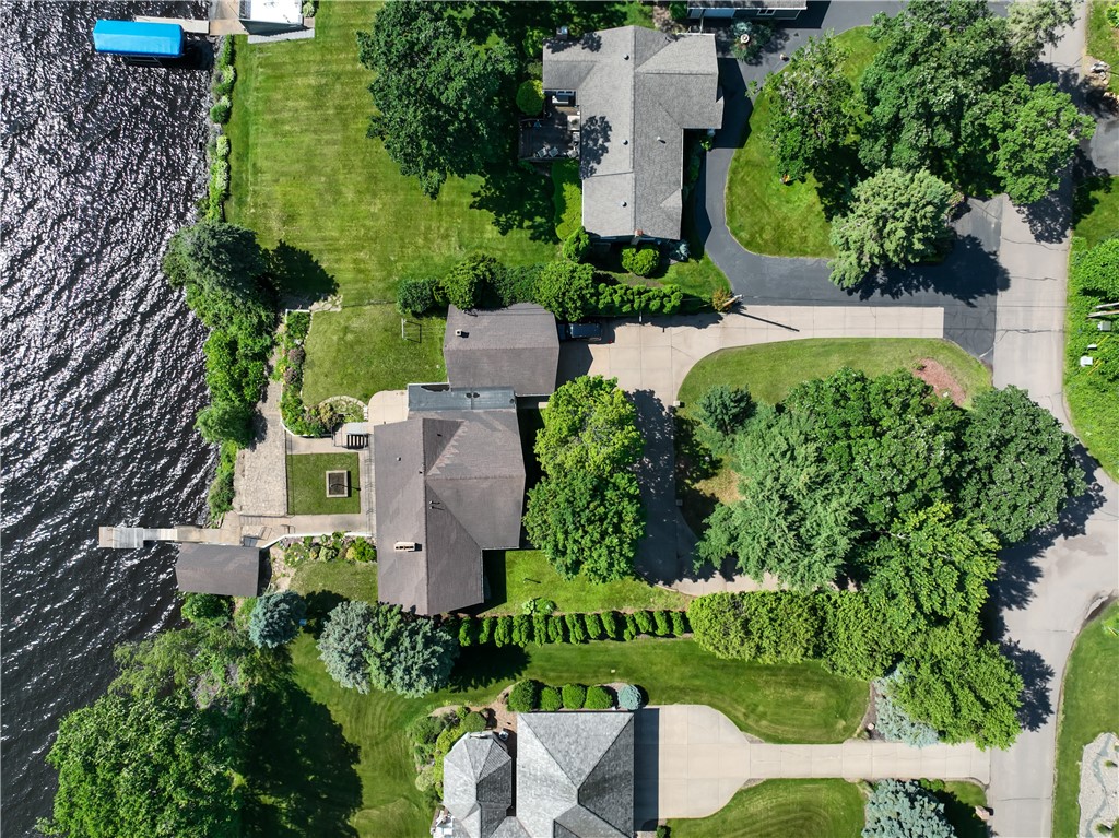 Chippewa Falls, Wisconsin, 54729, United States, 3 Bedrooms Bedrooms, ,3 BathroomsBathrooms,Residential,For Sale,1977760