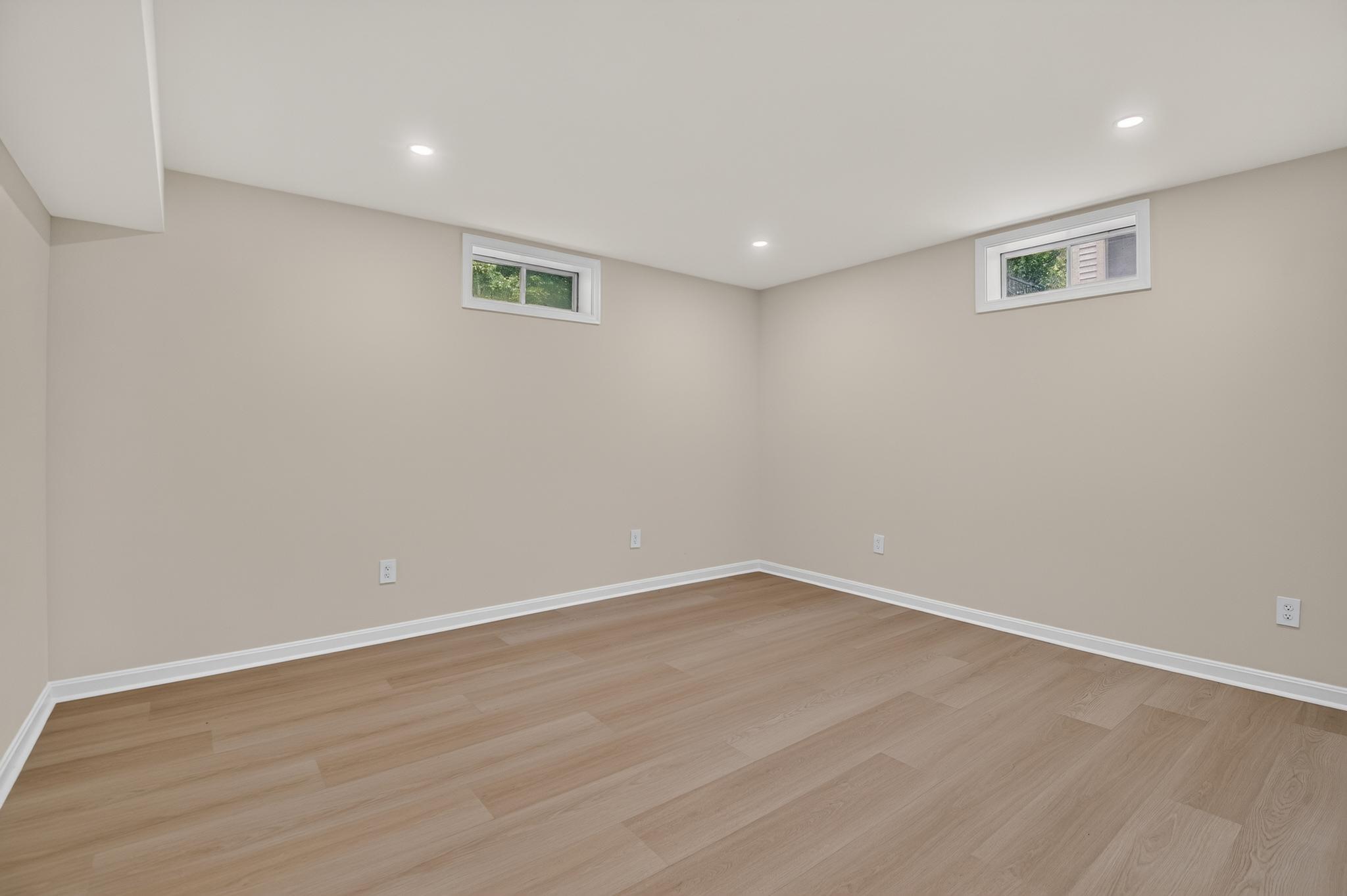  13621 Pine View Lane, Rockville, MD 20850 - 物件實景