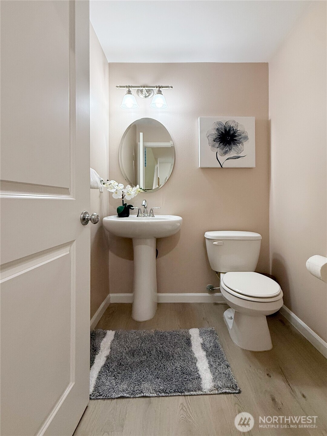 Bothell, Washington, 98012, United States, 3 Bedrooms Bedrooms, ,3 BathroomsBathrooms,Residential,For Sale,1987399