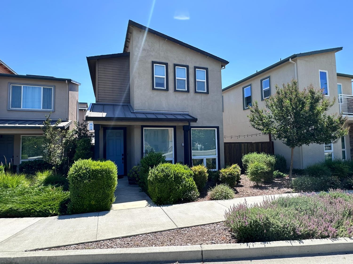 Drummond Ave, Davis, CA 95618