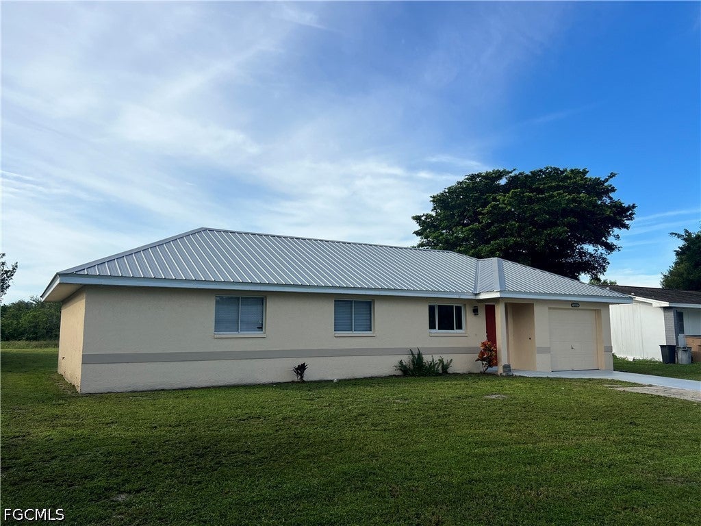 Gifford Ave, Lehigh Acres, FL 33936