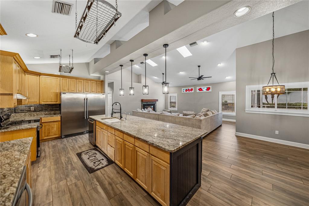 Seffner, Florida, 33584, United States, 5 Bedrooms Bedrooms, ,4 BathroomsBathrooms,Residential,For Sale,1991744