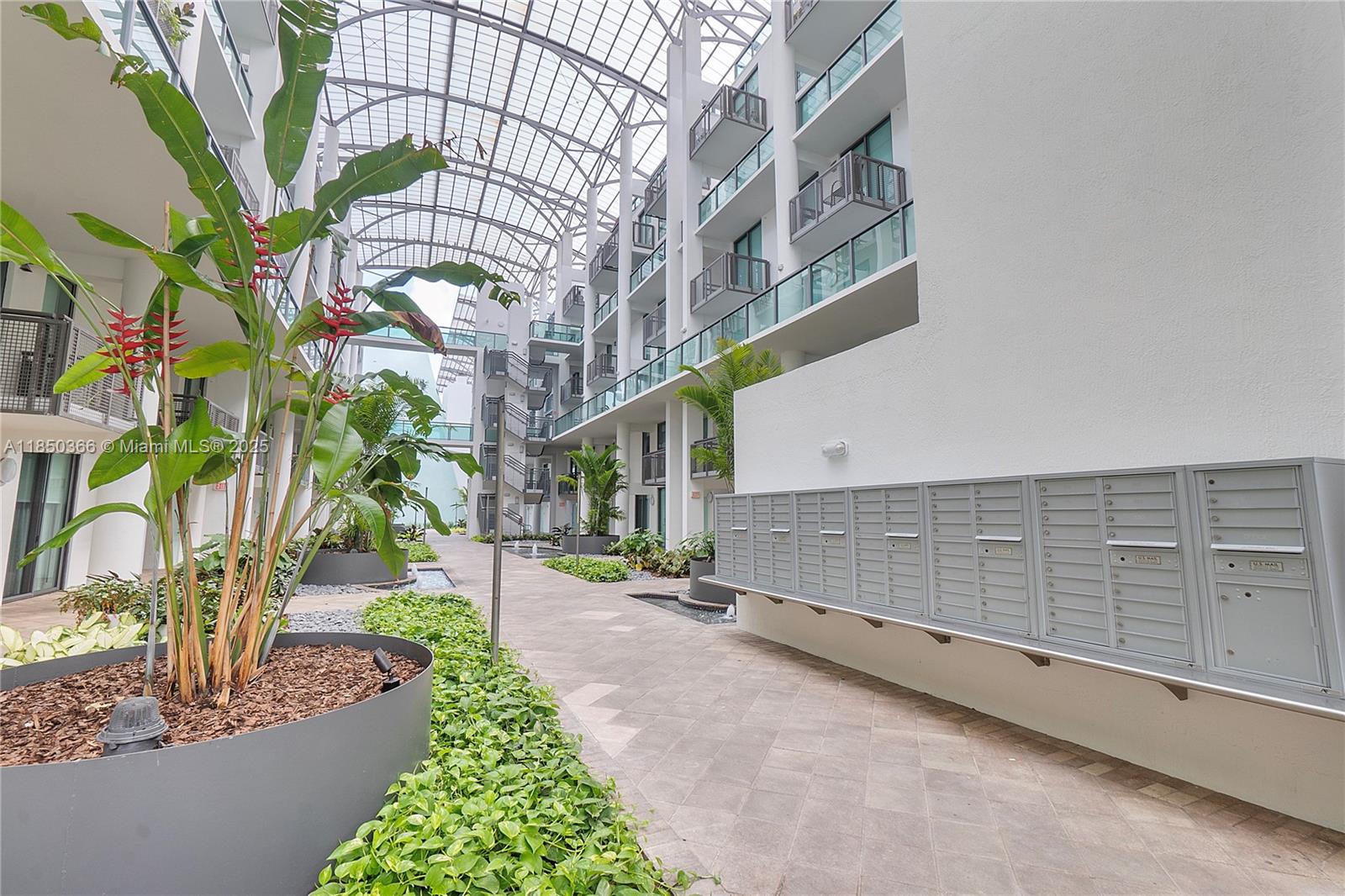 Miami Beach, Florida, 33140, United States, 1 Bedroom Bedrooms, ,1 BathroomBathrooms,Residential,For Sale,1906167