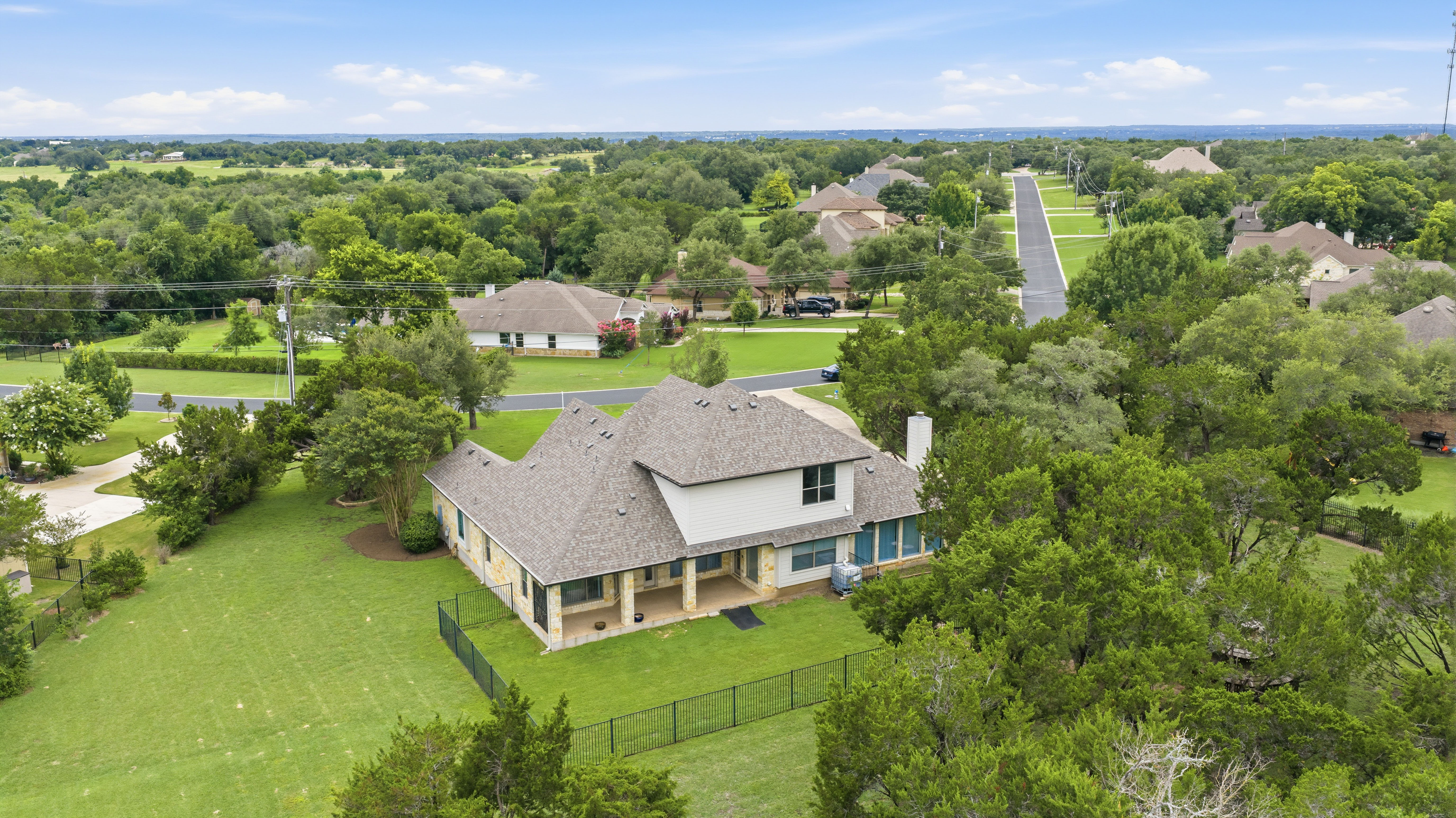  Exceptional Home, Exceptional Setting on 1 Acre - 物件實景