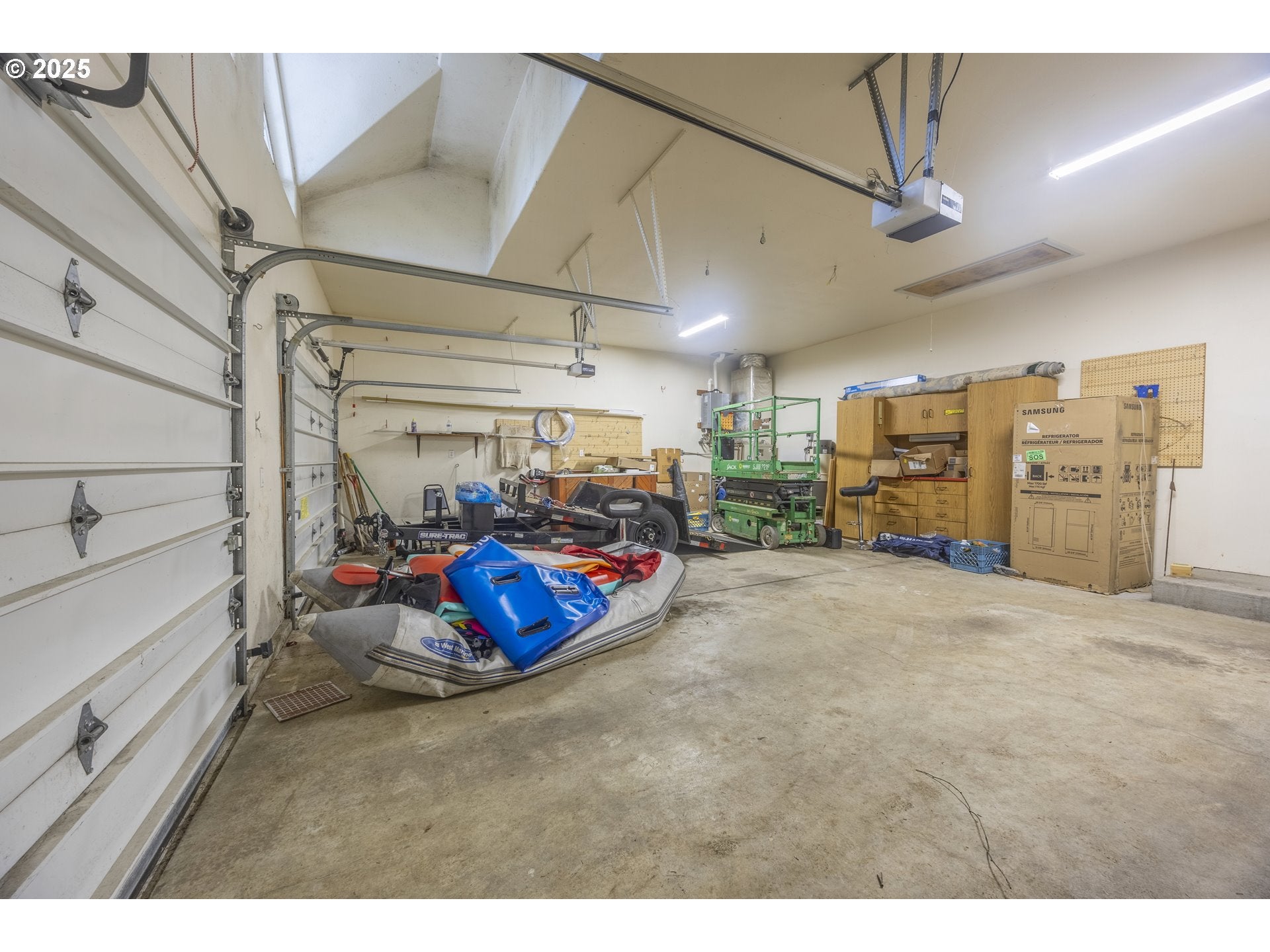 LincolnCity, Oregon, 97367, United States, 4 Bedrooms Bedrooms, ,3 BathroomsBathrooms,Residential,For Sale,1994923