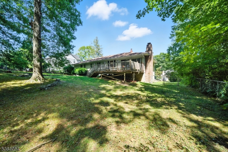 Parsippany-Troy Hills Twp., New Jersey, 07005, United States, 3 Bedrooms Bedrooms, ,2 BathroomsBathrooms,Residential,For Sale,1934343