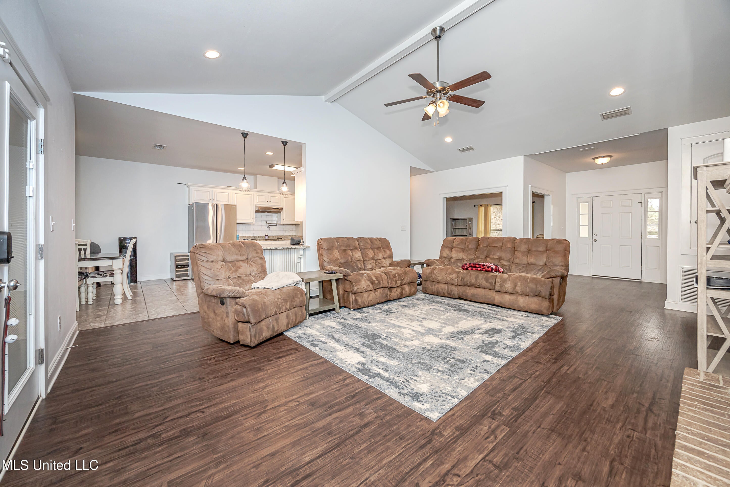 Vancleave, Mississippi, 39565, United States, 4 Bedrooms Bedrooms, ,2 BathroomsBathrooms,Residential,For Sale,1927401
