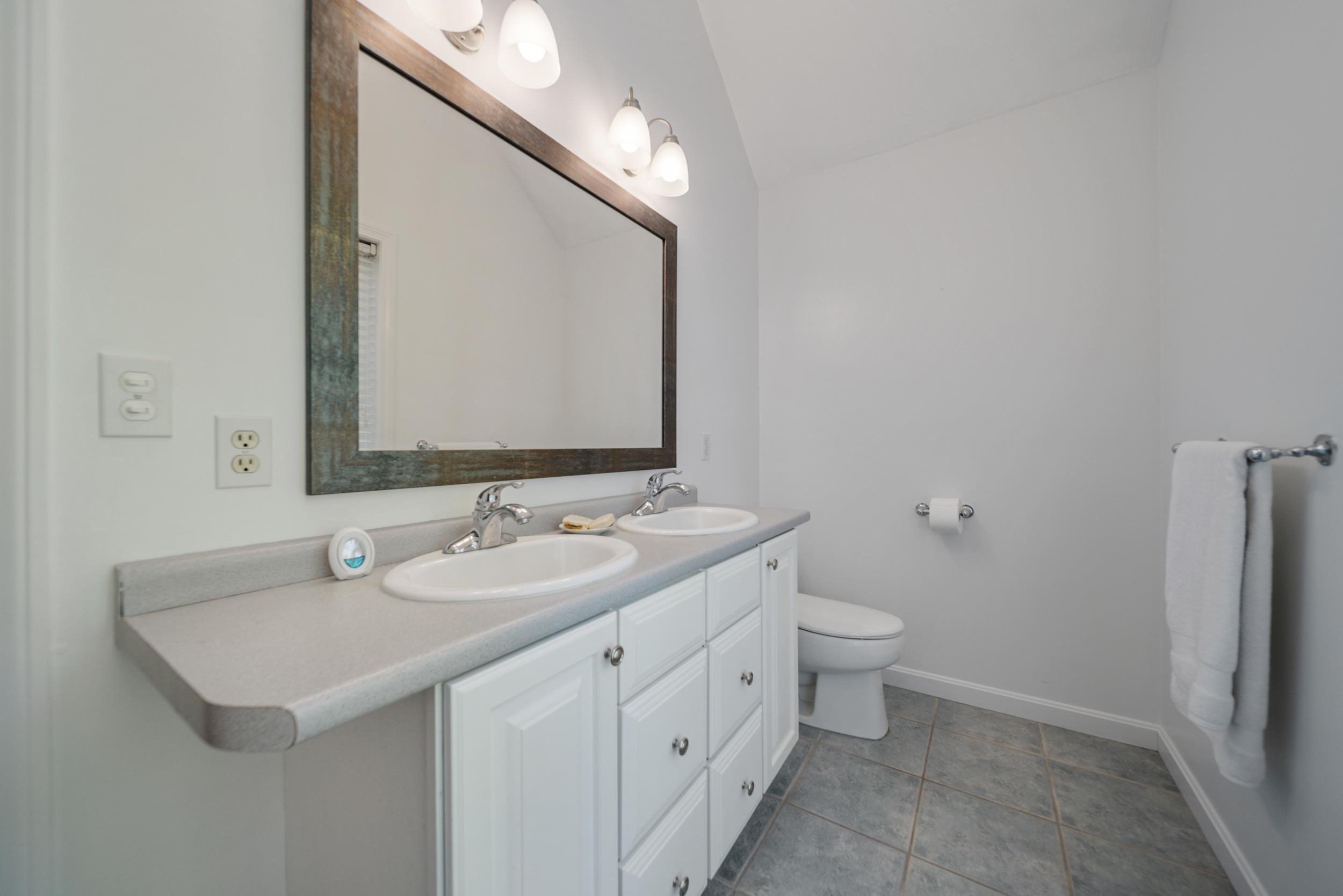 Goffstown, New Hampshire, 03045, United States, 4 Bedrooms Bedrooms, ,2 BathroomsBathrooms,Residential,For Sale,1873843