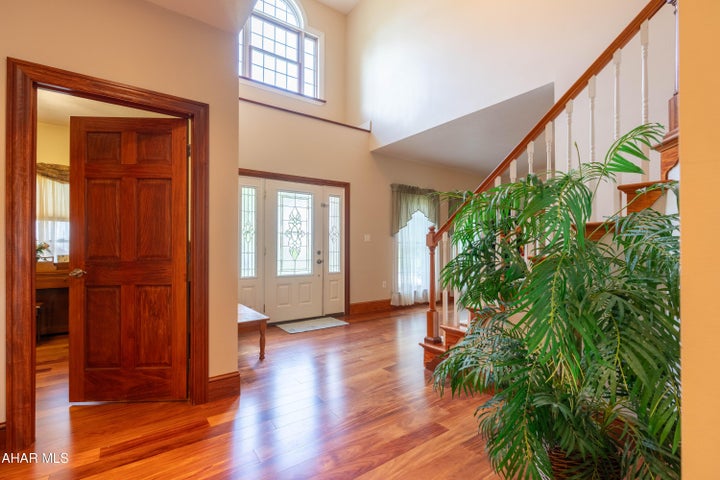 Altoona, Pennsylvania, 16602, United States, 5 Bedrooms Bedrooms, ,5 BathroomsBathrooms,Residential,For Sale,1796554