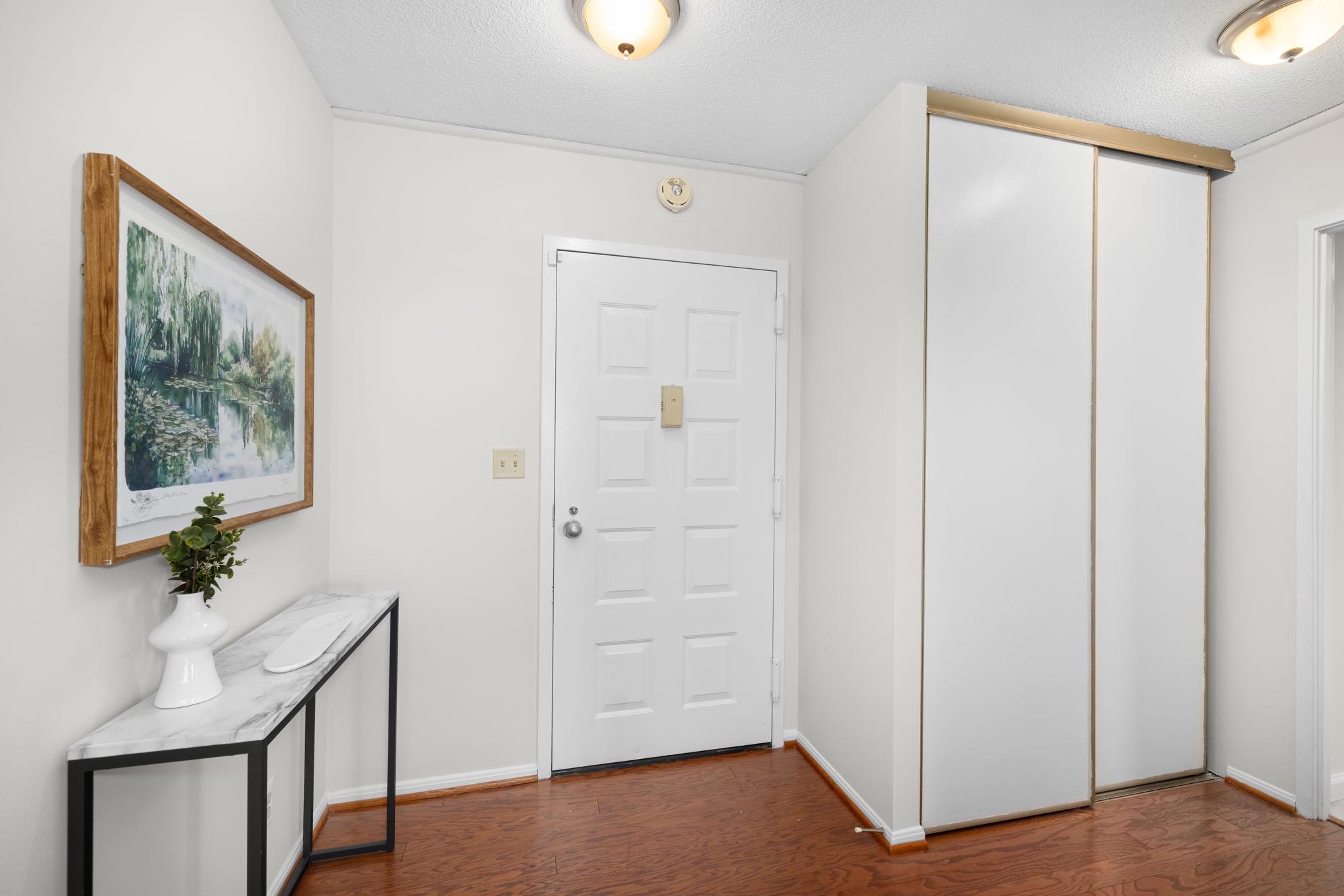  8370 Greensboro Drive, Mclean, VA, 22102 - 物件實景