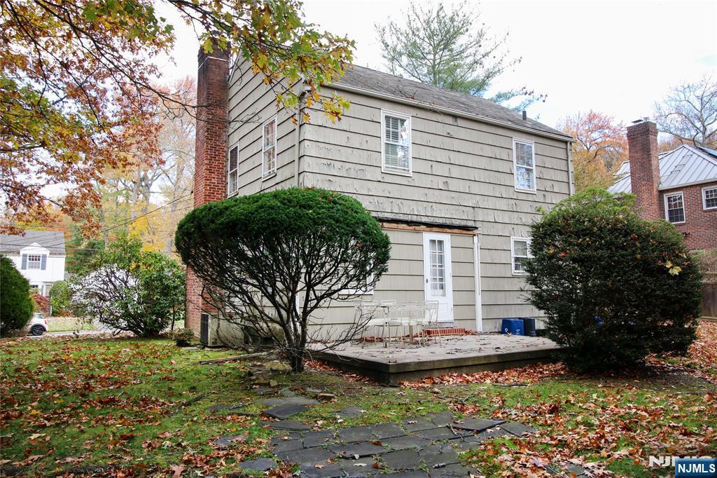 Tenafly, New Jersey, 07670, United States, 3 Bedrooms Bedrooms, ,2 BathroomsBathrooms,Residential,For Sale,1988997