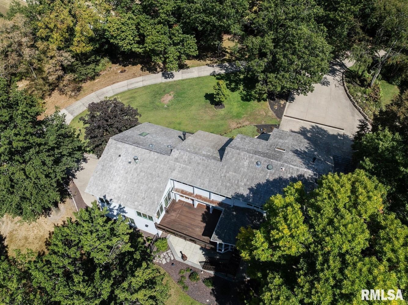 Macomb, Illinois, 61455, United States, 6 Bedrooms Bedrooms, ,5 BathroomsBathrooms,Residential,For Sale,1982236