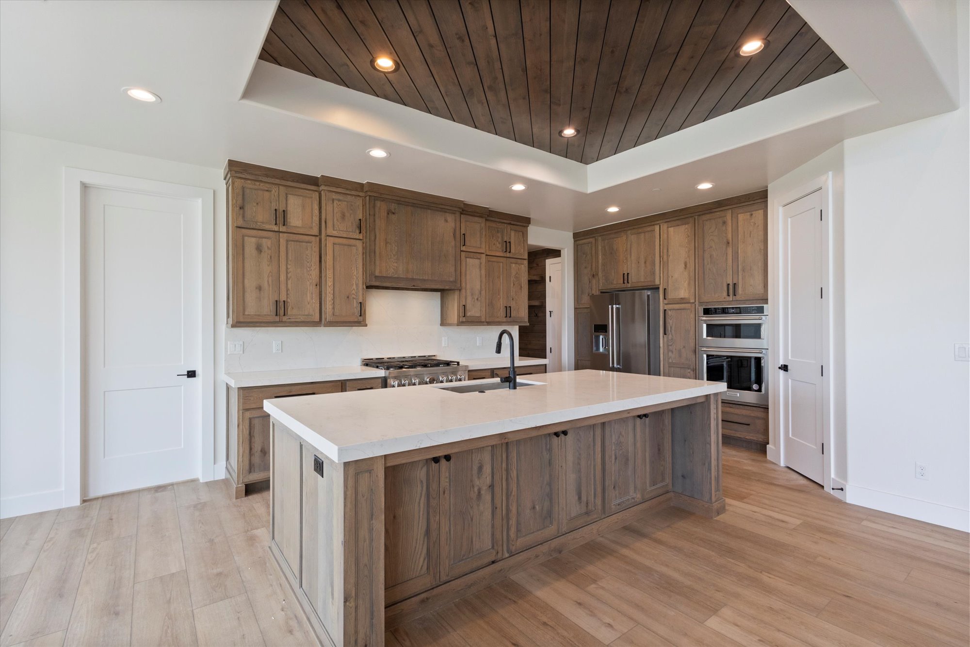 Heber, Utah, 84032, United States, 5 Bedrooms Bedrooms, ,3 BathroomsBathrooms,Residential,For Sale,1976197