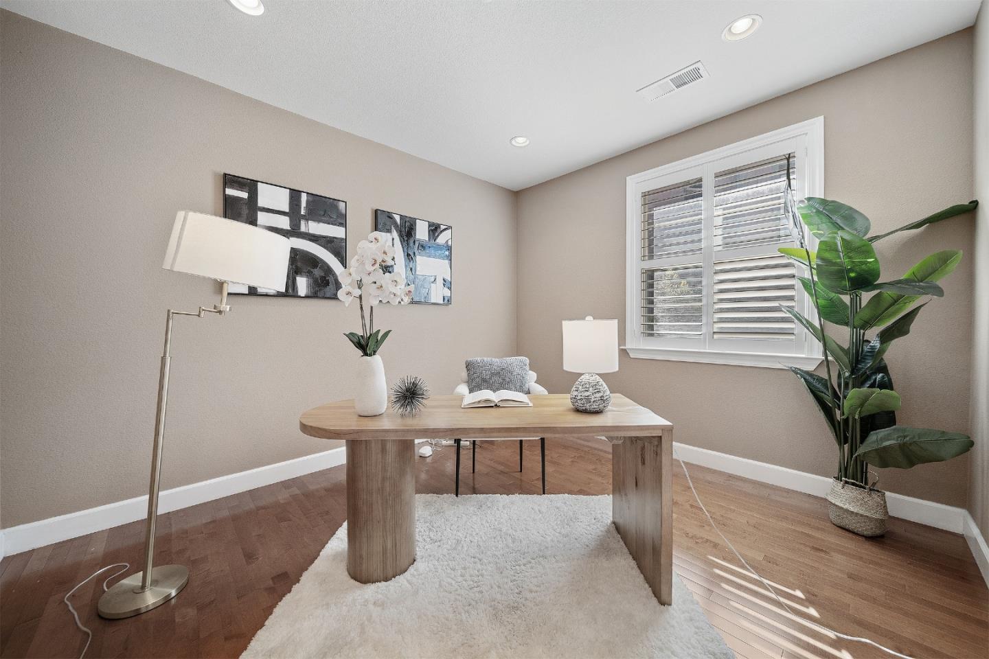 Brisbane, California, 94005, United States, 5 Bedrooms Bedrooms, ,3 BathroomsBathrooms,Residential,For Sale,1940536