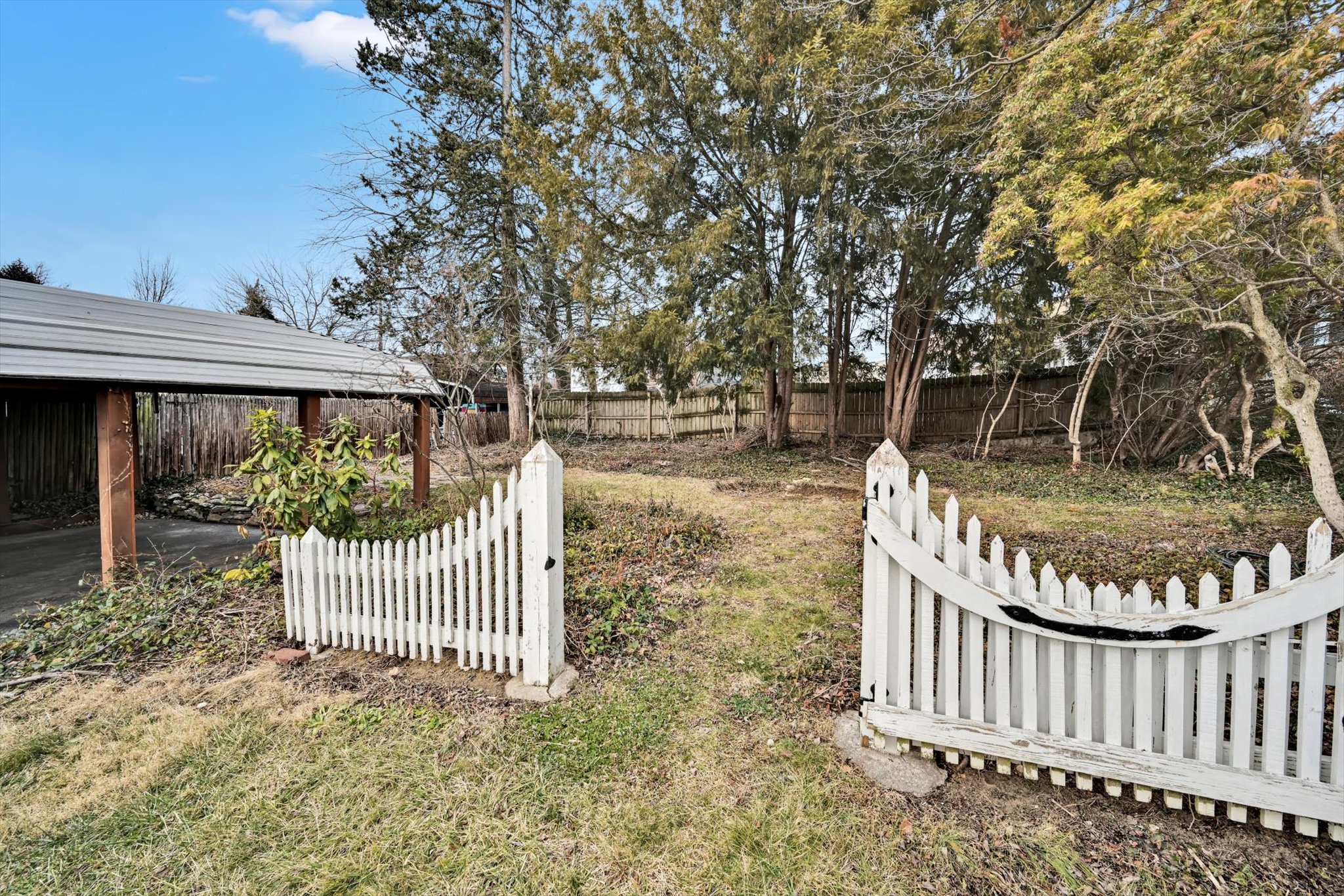 Reading, Pennsylvania, 19607, United States, 6 Bedrooms Bedrooms, ,3 BathroomsBathrooms,Residential,For Sale,2008158