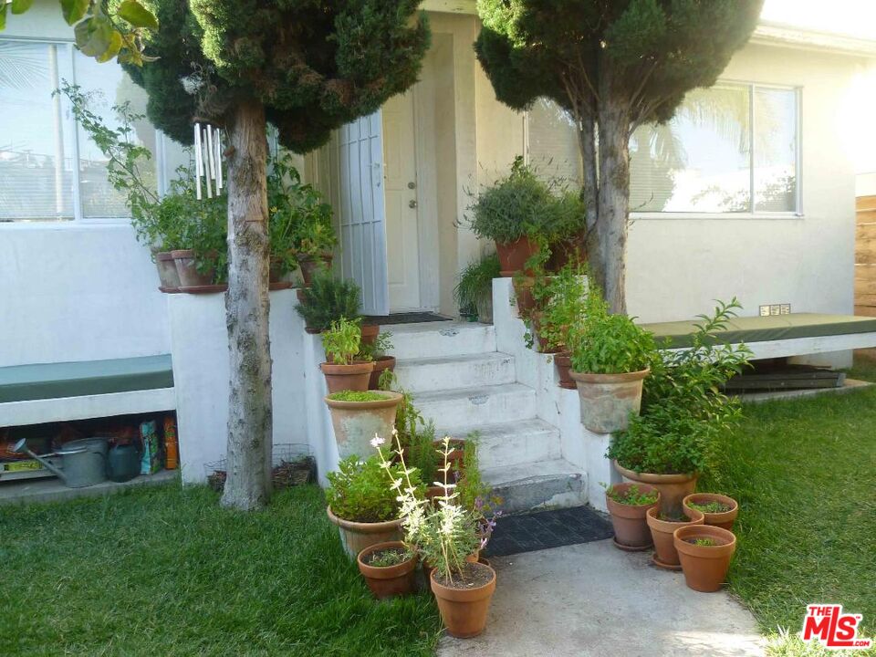Venice, California, 90291, United States, 2 Bedrooms Bedrooms, ,2 BathroomsBathrooms,Residential,For Sale,1993237