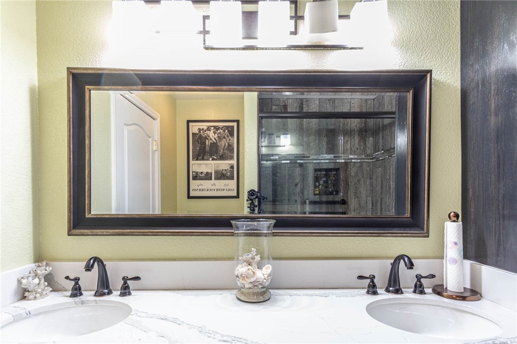 Oak Hills, California, 92344, United States, 4 Bedrooms Bedrooms, ,3 BathroomsBathrooms,Residential,For Sale,1978154