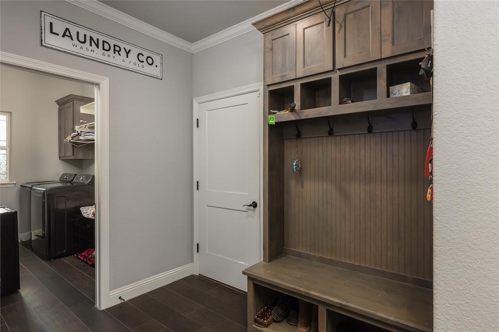 Springtown, Texas, 76082, United States, 4 Bedrooms Bedrooms, ,2 BathroomsBathrooms,Residential,For Sale,1980102