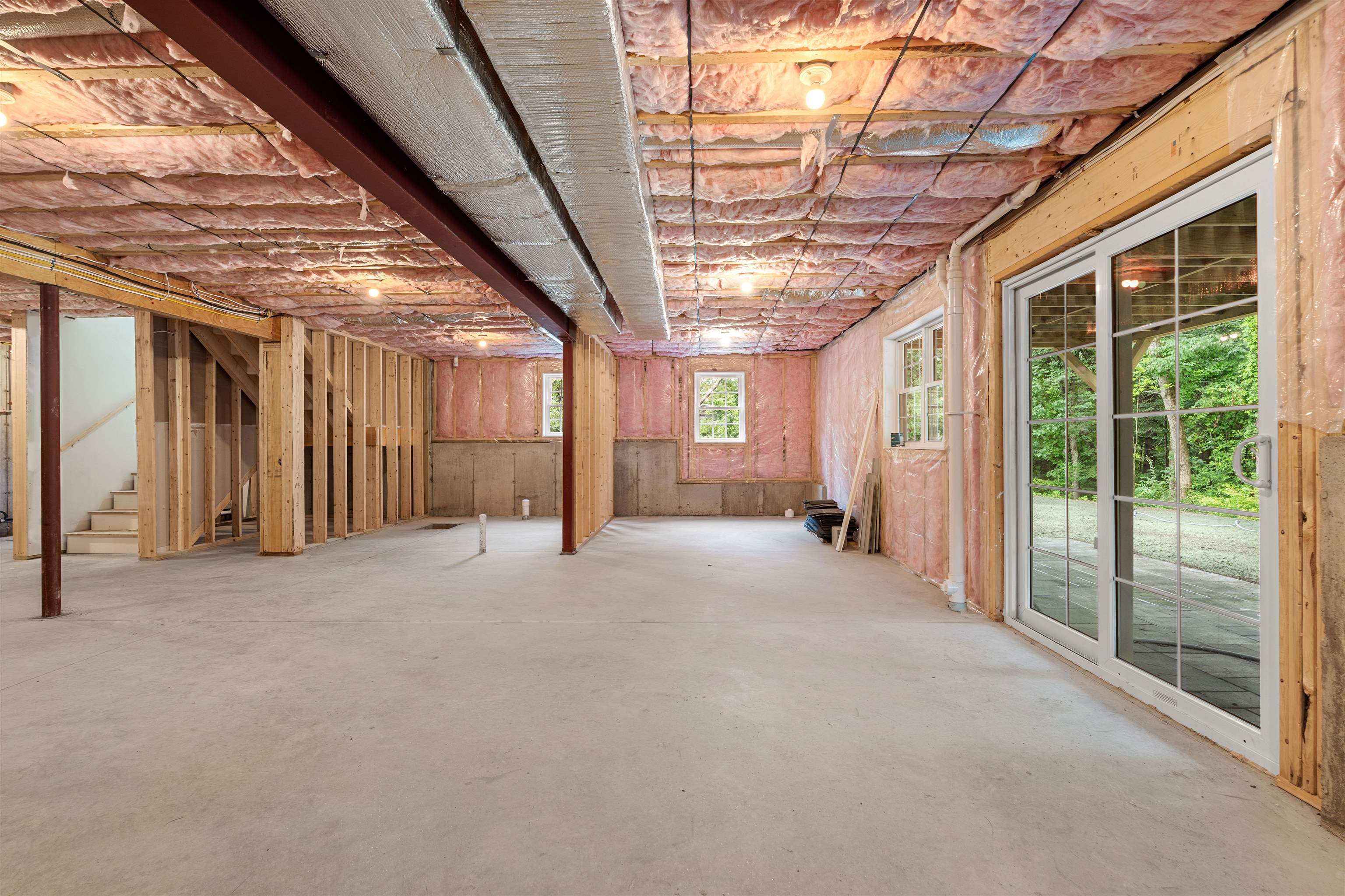 Hooksett, New Hampshire, 03106, United States, 4 Bedrooms Bedrooms, ,3 BathroomsBathrooms,Residential,For Sale,1895985