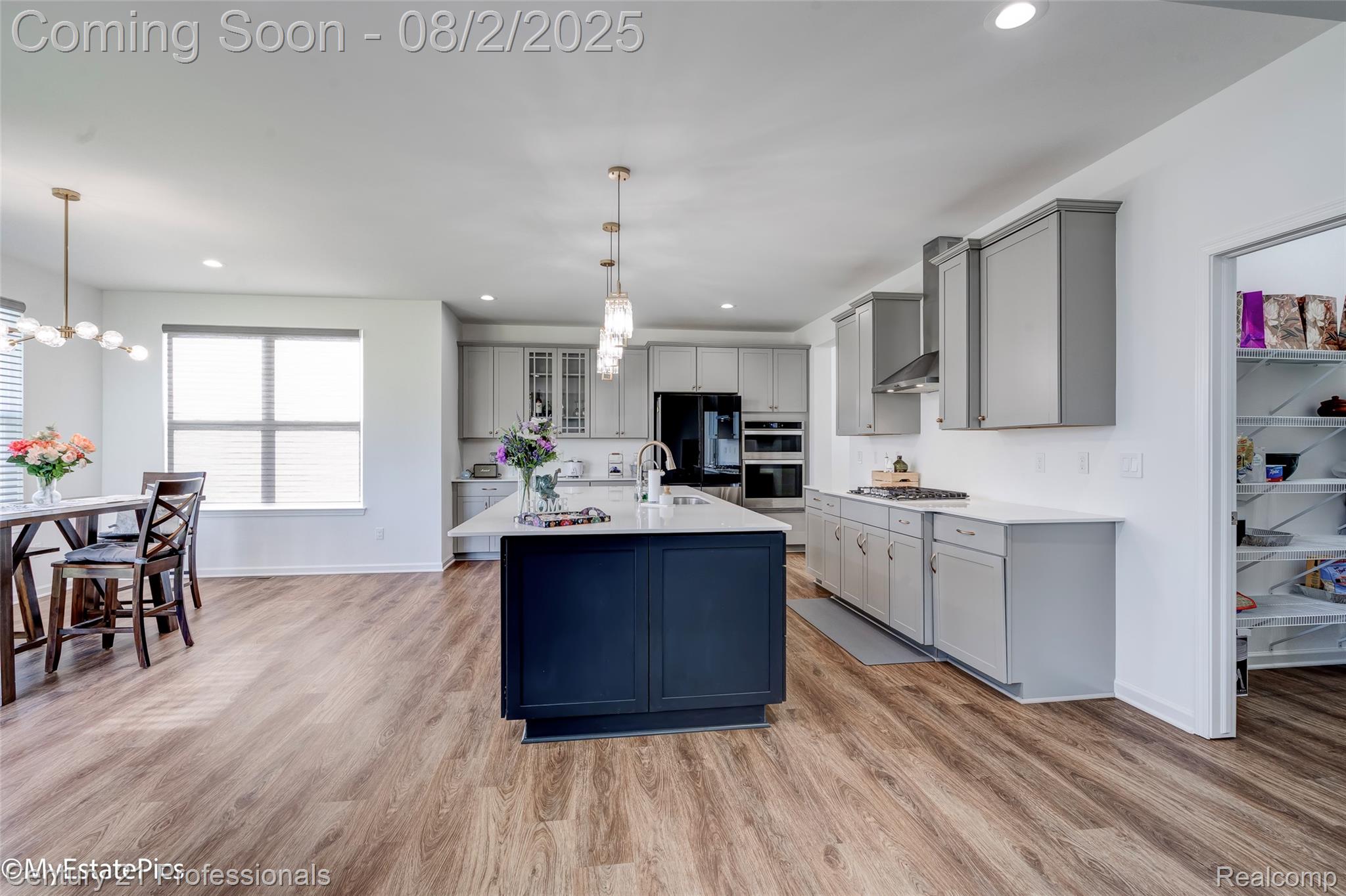 SouthLyon, Michigan, 48178, United States, 4 Bedrooms Bedrooms, ,3 BathroomsBathrooms,Residential,For Sale,1904843
