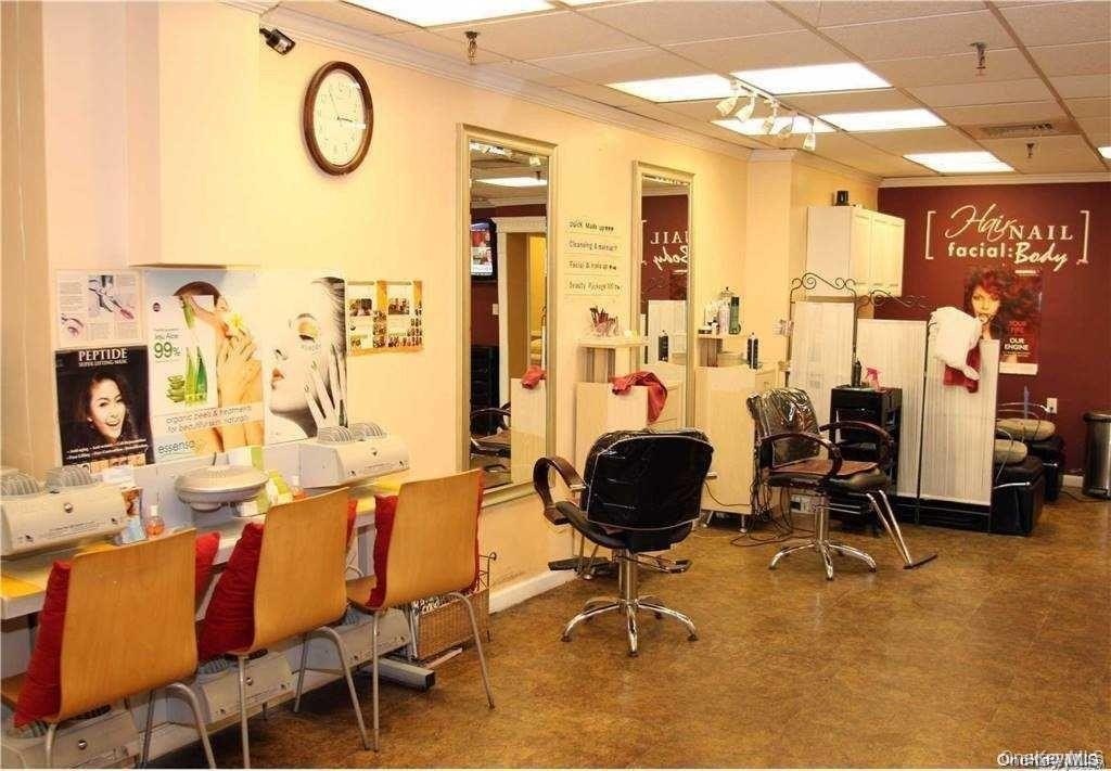 Bayside, New York, 11360, United States, 2 Bedrooms Bedrooms, ,2 BathroomsBathrooms,Residential,For Sale,2048855