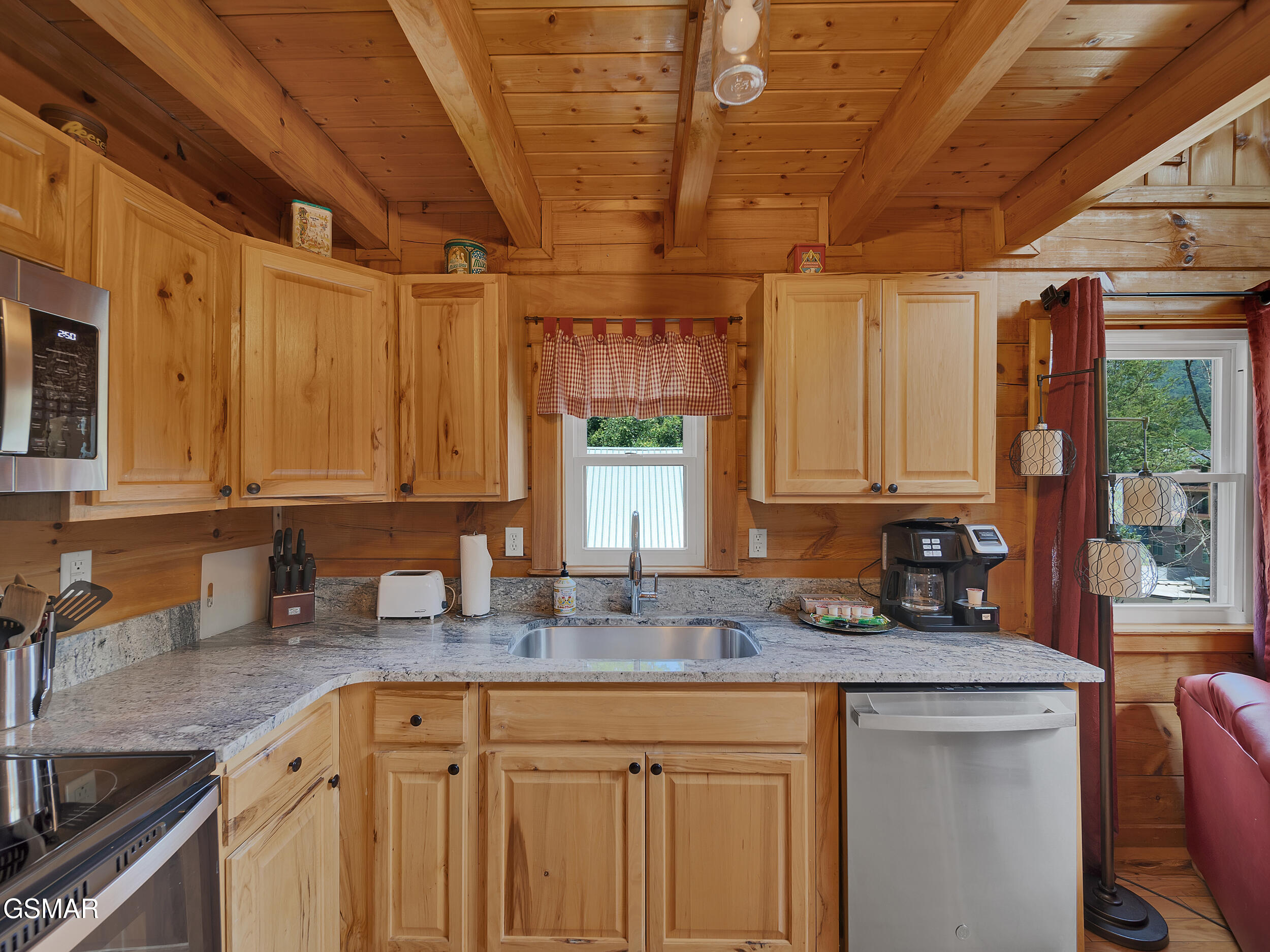 Gatlinburg, Tennessee, 37738, United States, 2 Bedrooms Bedrooms, ,2 BathroomsBathrooms,Residential,For Sale,1982435