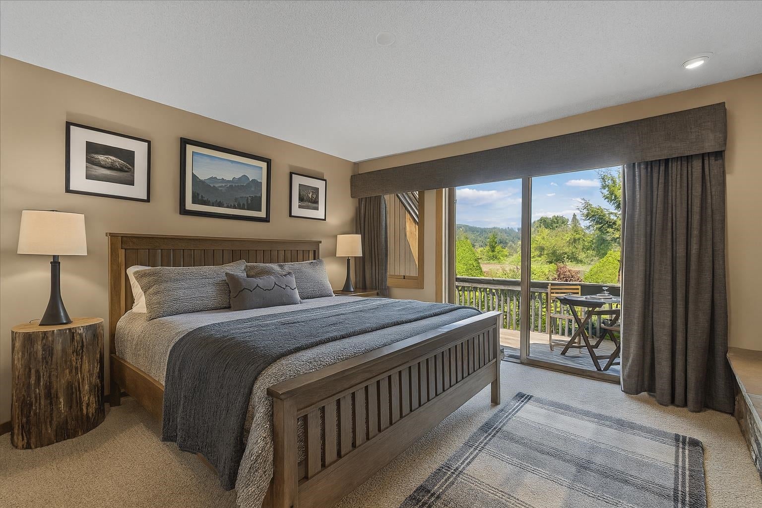 Stowe, Vermont, 05672, United States, 4 Bedrooms Bedrooms, ,3 BathroomsBathrooms,Residential,For Sale,1867745