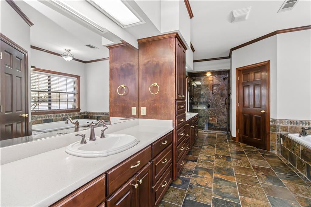 Natchitoches, Louisiana, 71457, United States, 3 Bedrooms Bedrooms, ,3 BathroomsBathrooms,Residential,For Sale,1977702