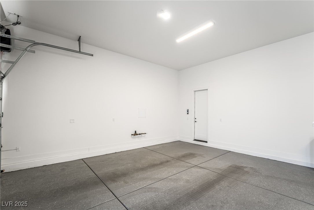 Las Vegas, Nevada, 89135, United States, 4 Bedrooms Bedrooms, ,5 BathroomsBathrooms,Residential,For Sale,1974959