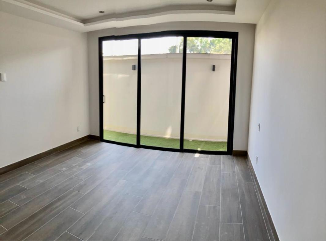 Fuente de Pir?mides, Naucalpan de Juárez, Estado de México, 53950, Mexico, 3 Bedrooms Bedrooms, ,3 BathroomsBathrooms,Residential,For Sale,Fuente de Pir?mides,1616587