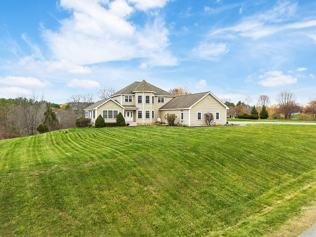 Waterville, Maine, 04901, United States, 4 Bedrooms Bedrooms, ,3 BathroomsBathrooms,Residential,For Sale,1993440