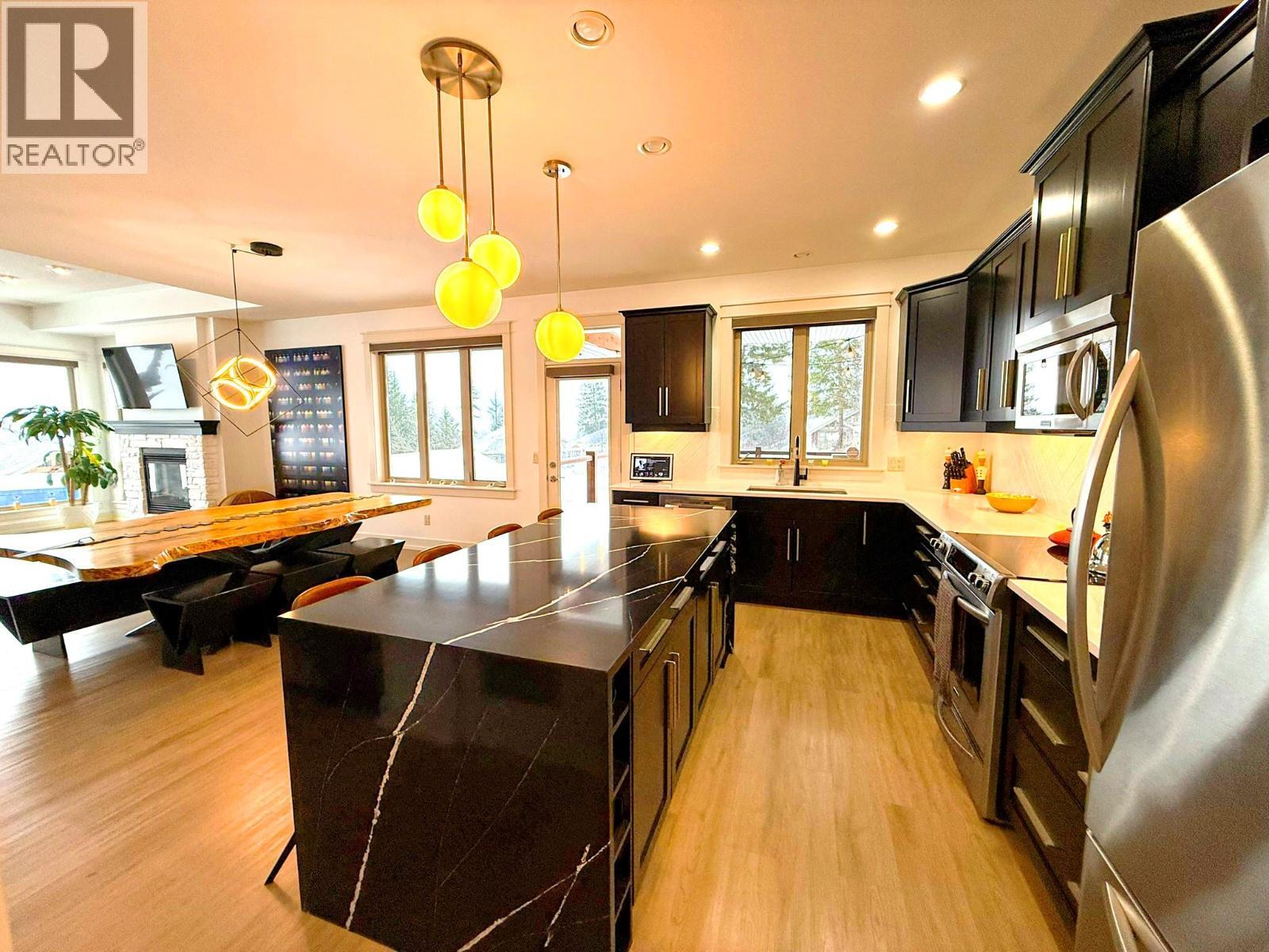 VERNON, British Columbia, V1H 1Y5, CA, 4 Bedrooms Bedrooms, ,2 BathroomsBathrooms,Residential,For Sale,1948063