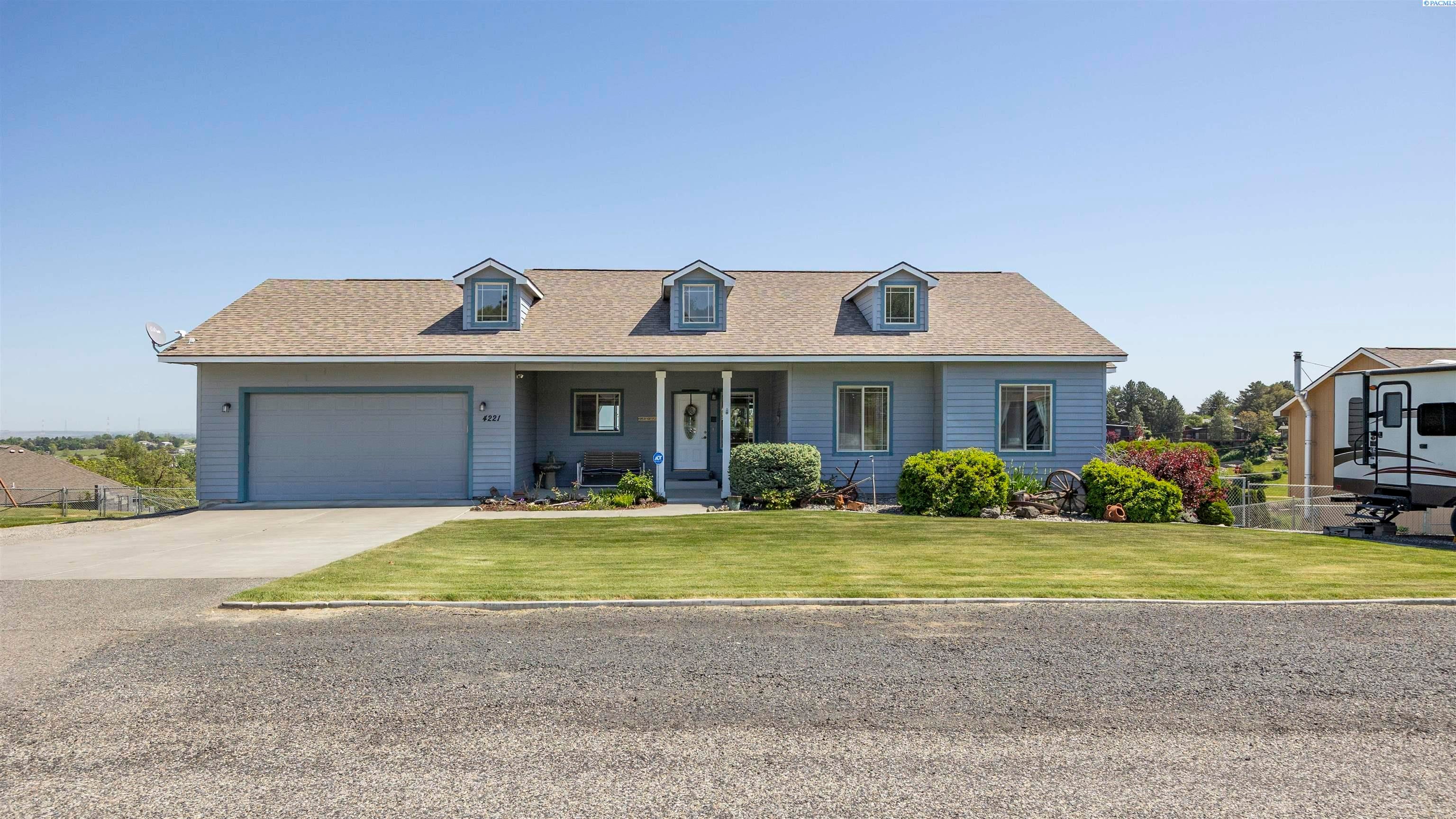 Kennewick, Washington, 99337, United States, 4 Bedrooms Bedrooms, ,3 BathroomsBathrooms,Residential,For Sale,1860973
