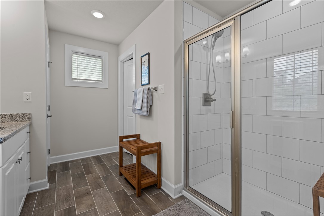 Robinson Twp, Pennsylvania, 15136, United States, 5 Bedrooms Bedrooms, ,4 BathroomsBathrooms,Residential,For Sale,1906122