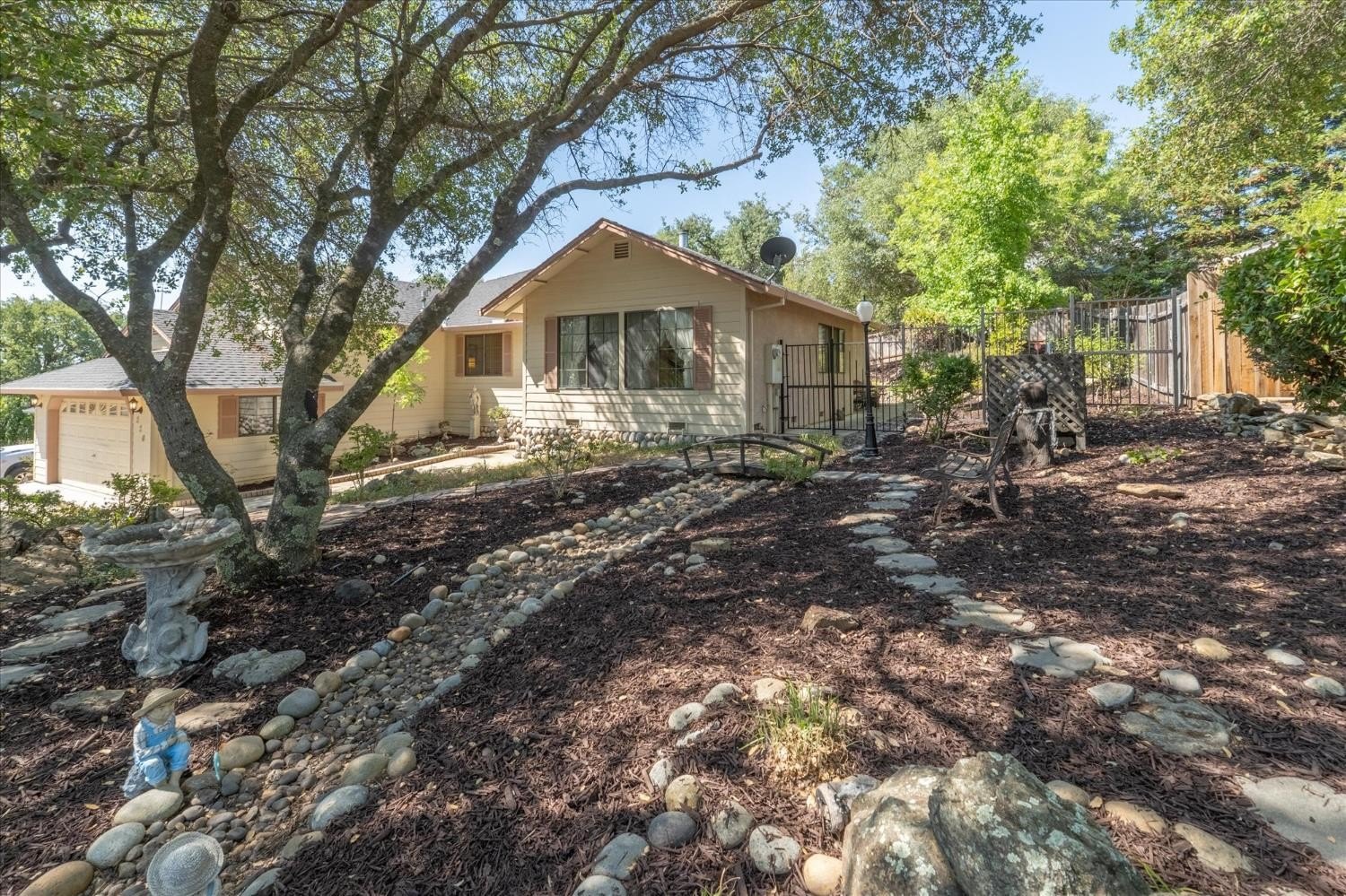 Angels Camp, California, 95222, United States, 3 Bedrooms Bedrooms, ,2 BathroomsBathrooms,Residential,For Sale,1881530