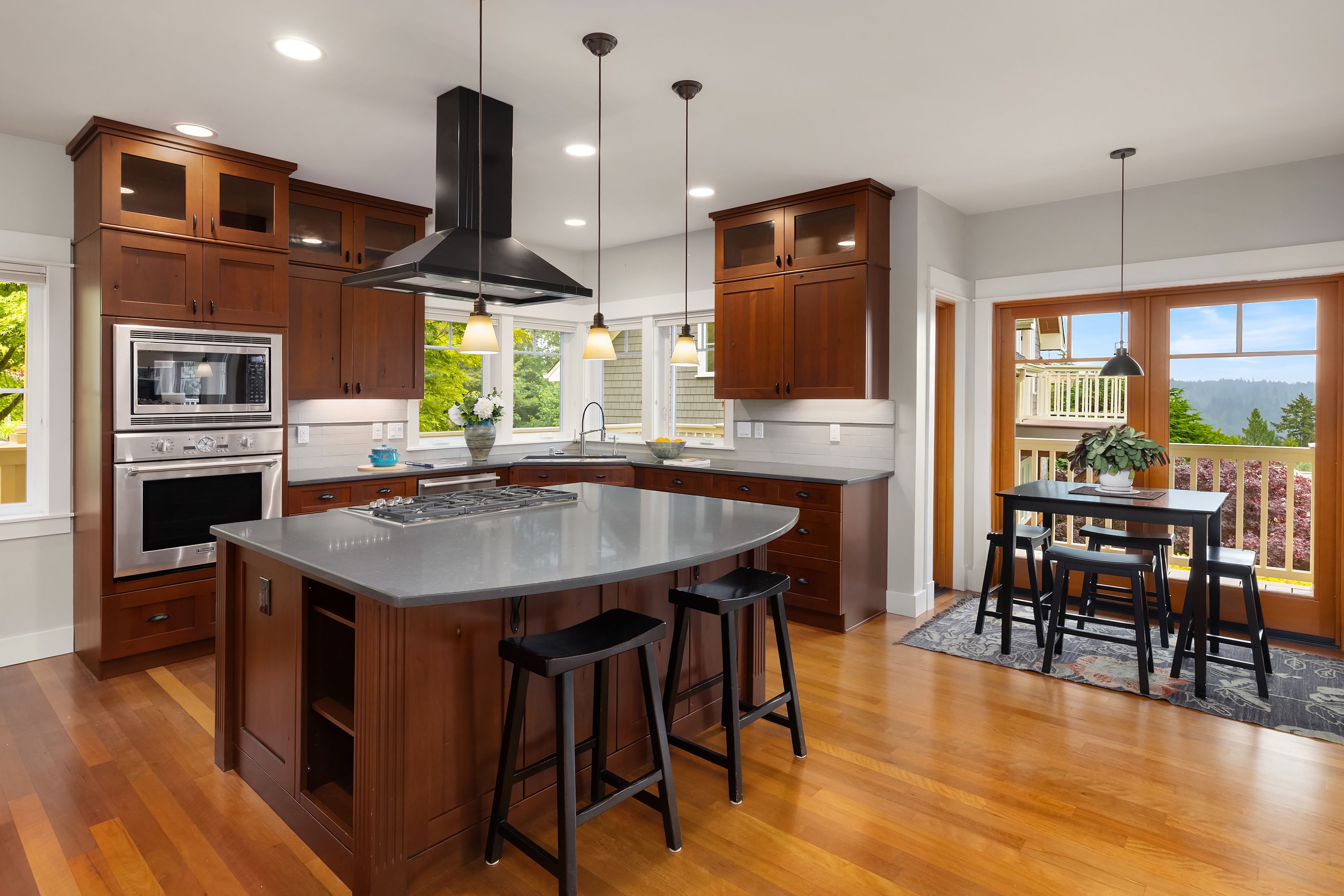  4548 Island Avenue NE, Bainbridge Island, WA 98110 - 物件實景