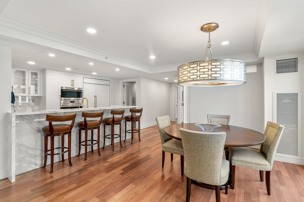 Boston, Massachusetts, 02109, United States, 3 Bedrooms Bedrooms, ,3 BathroomsBathrooms,Residential,For Sale,1847370