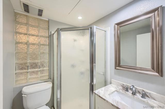 San Diego, California, 92122, United States, 2 Bedrooms Bedrooms, ,2 BathroomsBathrooms,Residential,For Sale,2040676