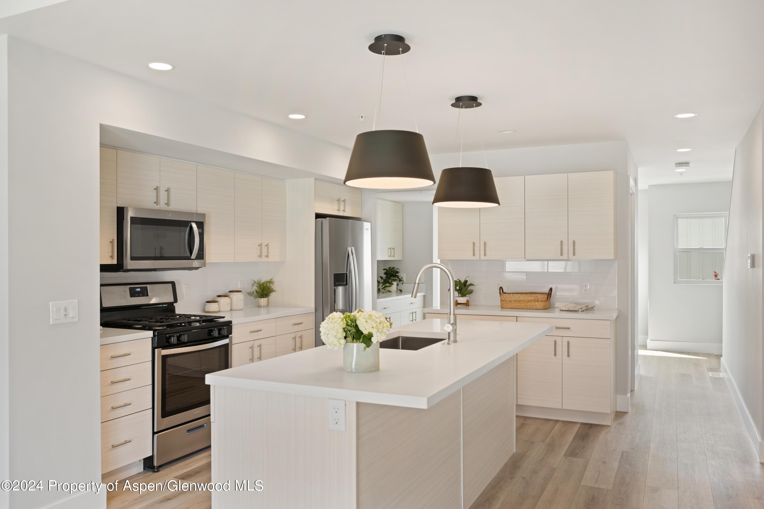 Glenwood Springs, Colorado, 81601, United States, 4 Bedrooms Bedrooms, ,4 BathroomsBathrooms,Residential,For Sale,1898816