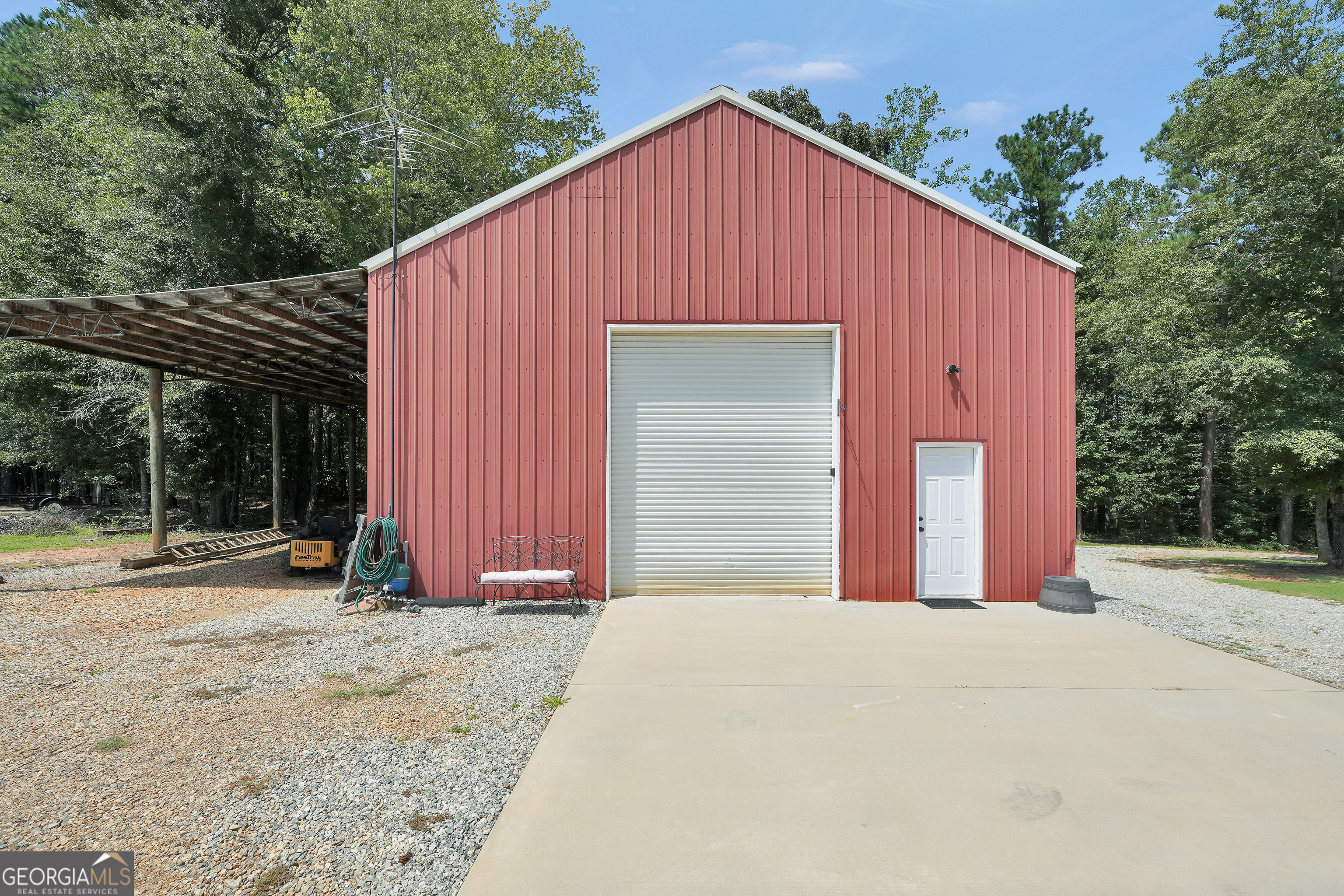 Jenkinsburg, Georgia, 30234, United States, 5 Bedrooms Bedrooms, ,4 BathroomsBathrooms,Residential,For Sale,1928448