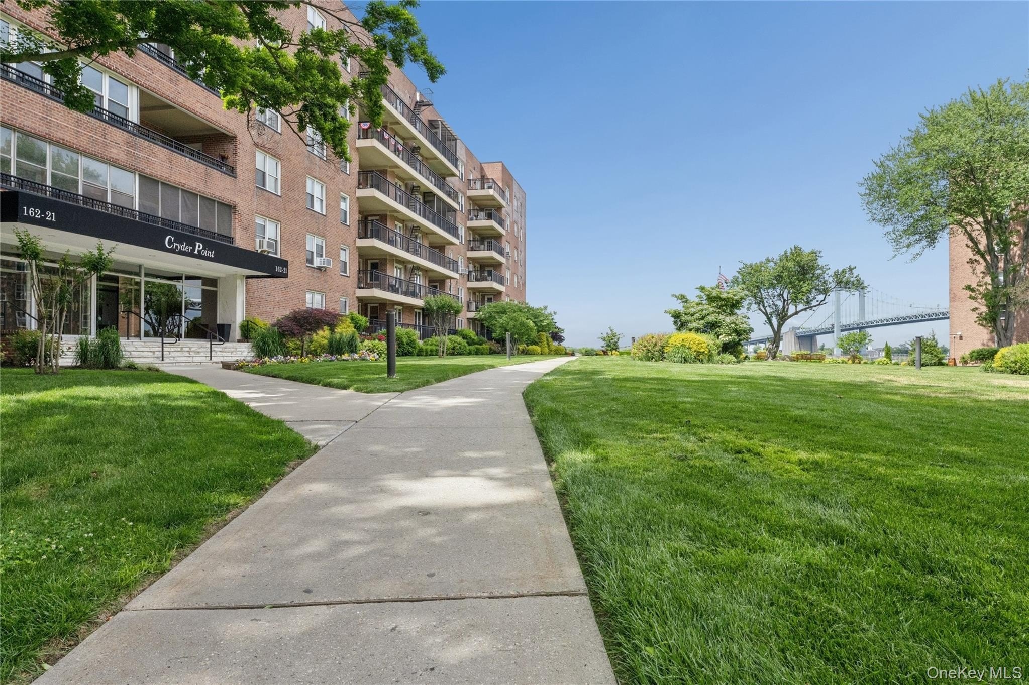 Beechhurst, New York, 11357, United States, 3 Bedrooms Bedrooms, ,2 BathroomsBathrooms,Residential,For Sale,2049222