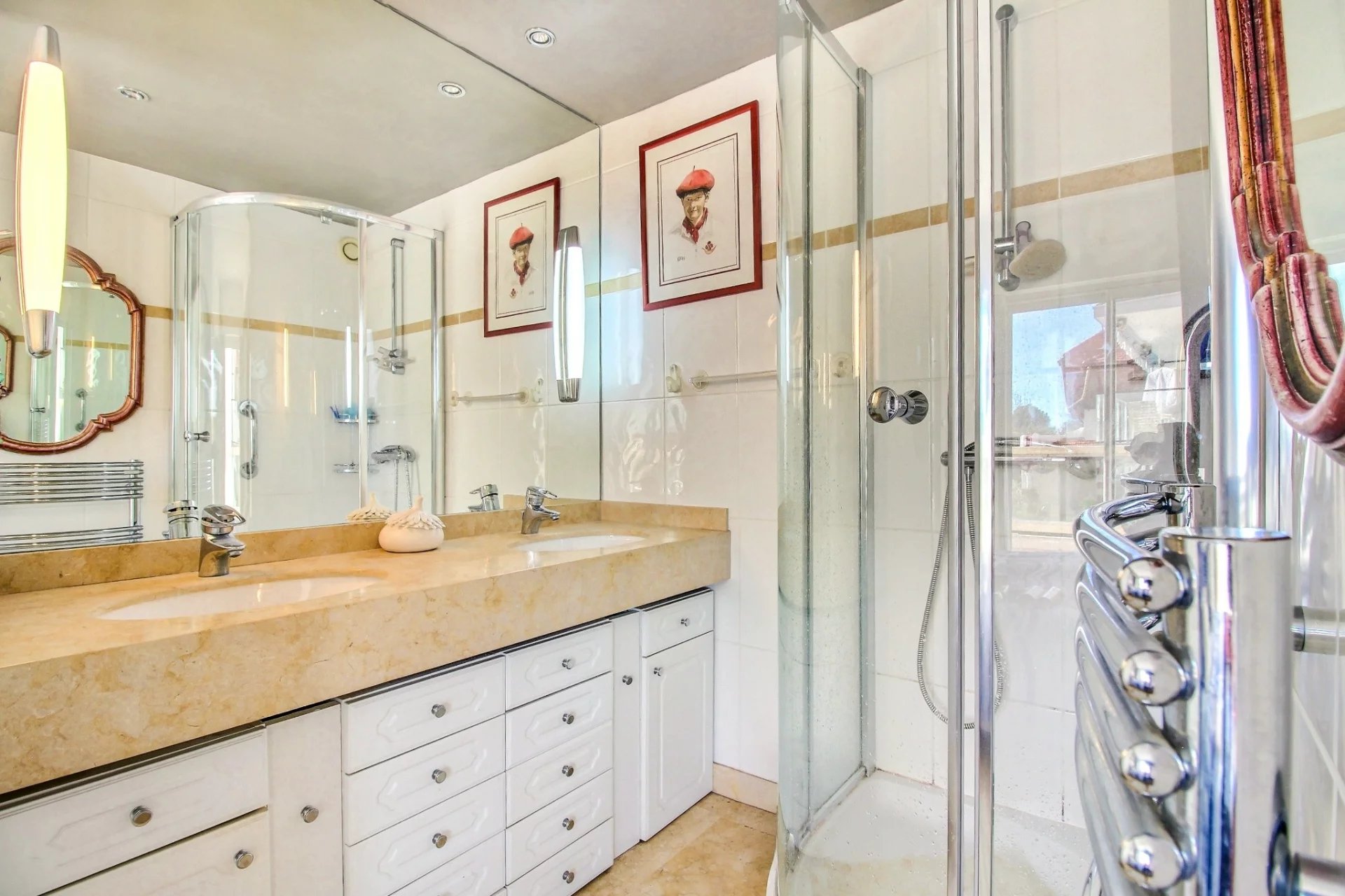 Arcachon, New Aquitaine, 33120, FR, 3 Bedrooms Bedrooms, ,3 BathroomsBathrooms,Residential,For Sale,1996212