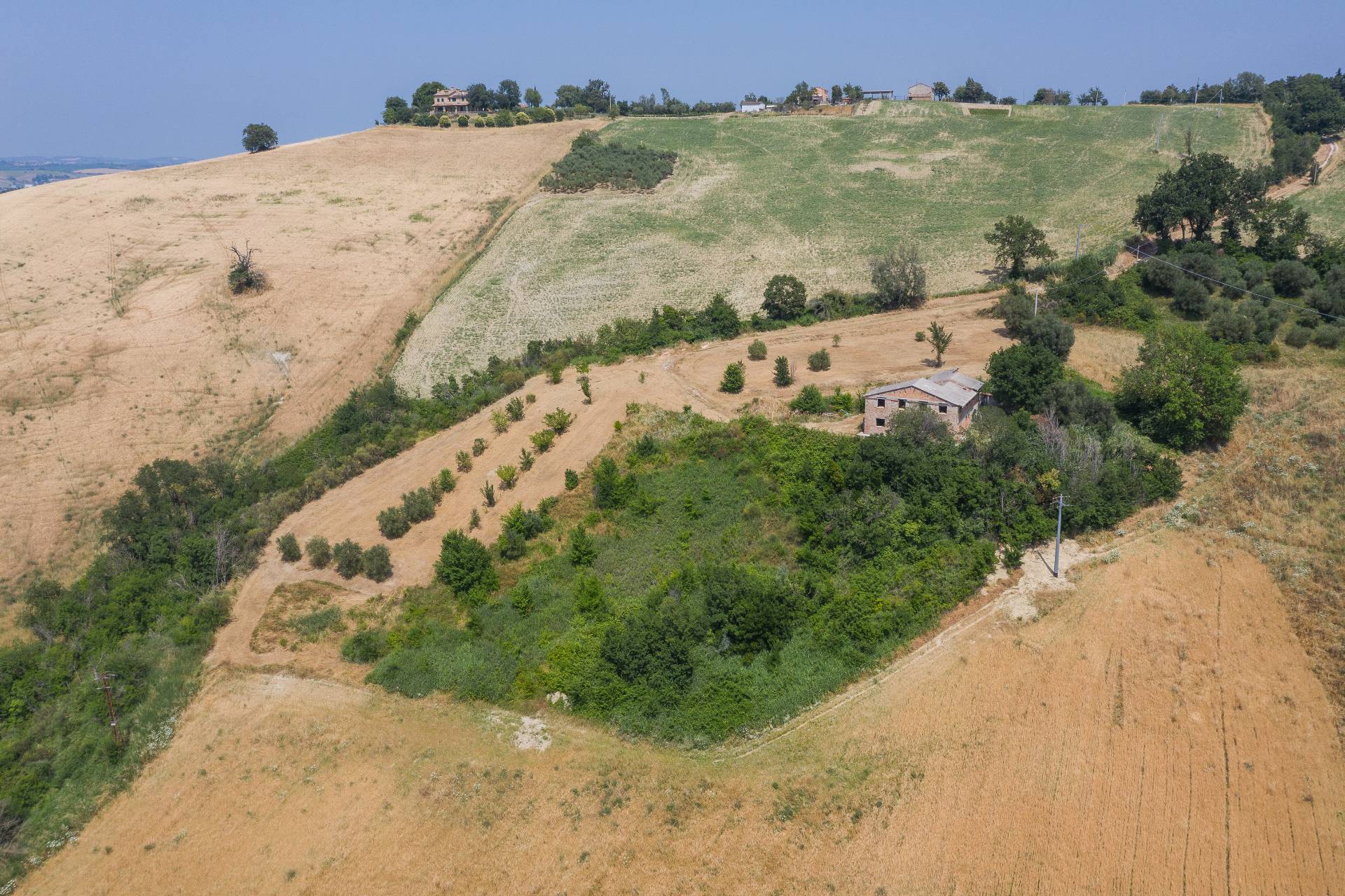 Montelabbate, Pesaro e Urbino, 61025, IT, 4 Bedrooms Bedrooms, ,3 BathroomsBathrooms,Residential,For Sale,1876192