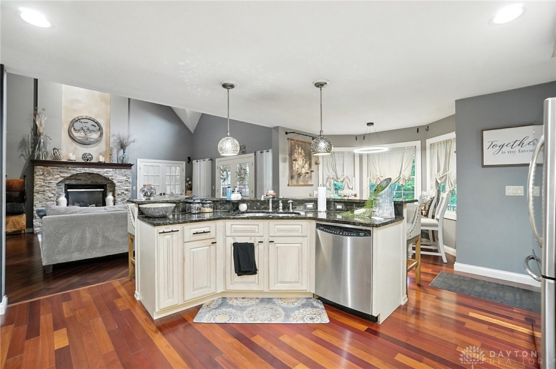 Springfield Twp, Ohio, 45504, United States, 3 Bedrooms Bedrooms, ,2 BathroomsBathrooms,Residential,For Sale,1910892
