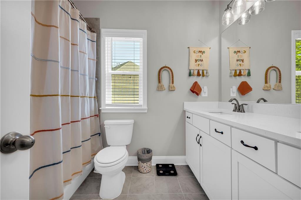 Villa Rica, Georgia, 30180, United States, 5 Bedrooms Bedrooms, ,4 BathroomsBathrooms,Residential,For Sale,1983634