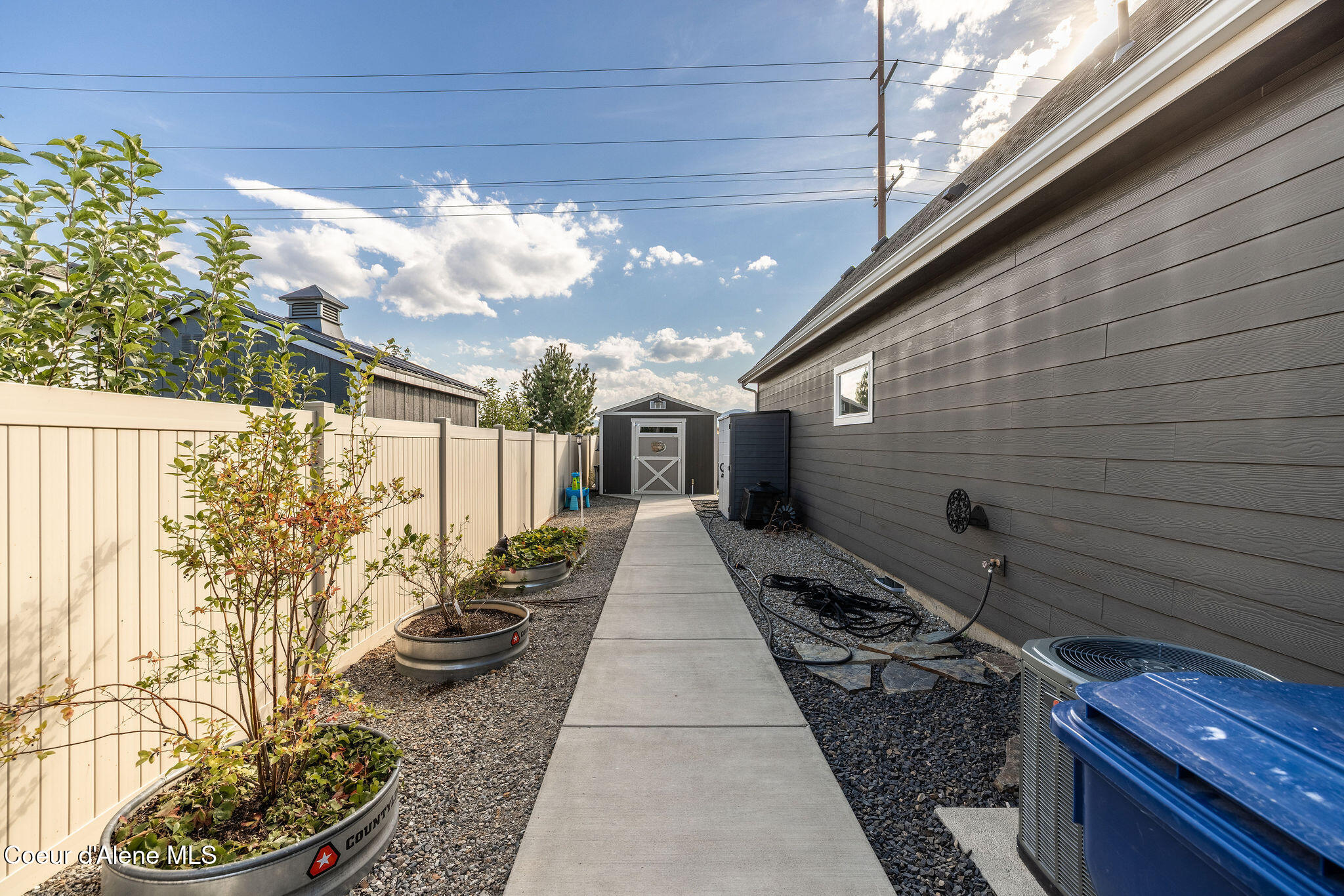 Coeur D'alene, Idaho, 83815, United States, 3 Bedrooms Bedrooms, ,1 BathroomBathrooms,Residential,For Sale,1927232