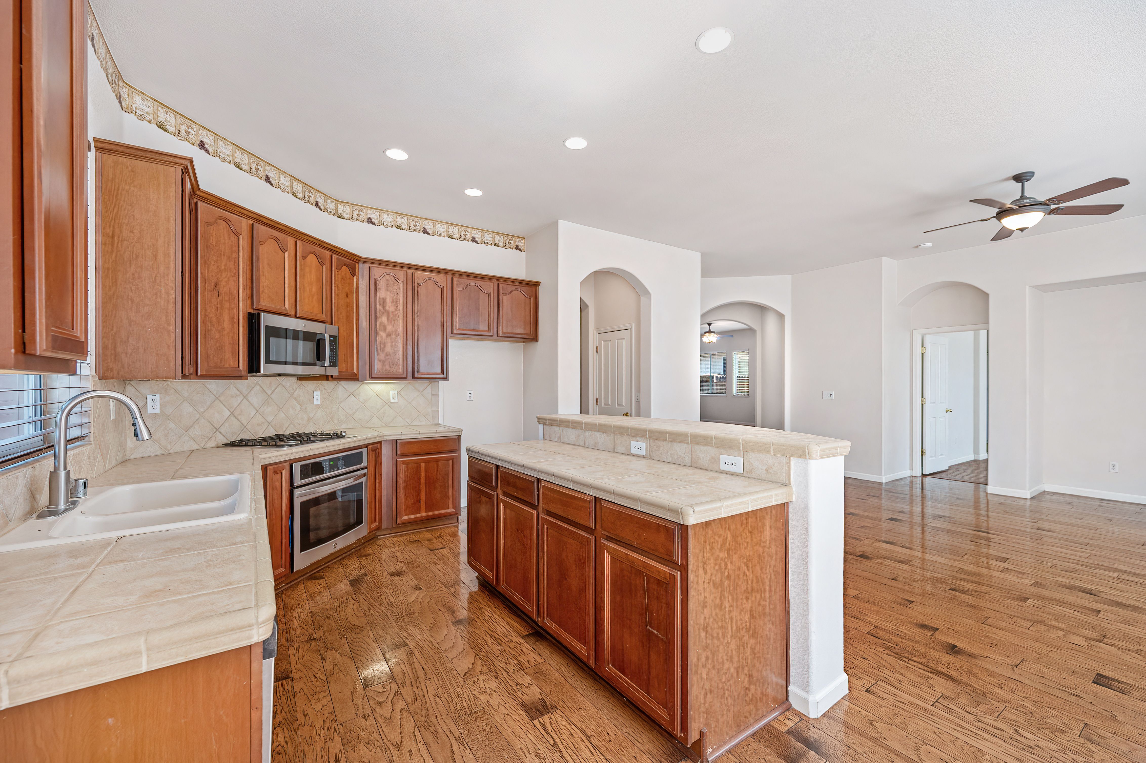  9729 Marbella Court, Elk Grove, CA 95624 - 物件實景