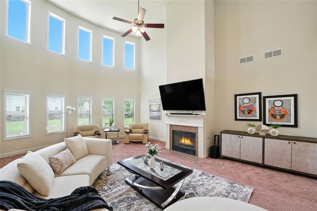 Atlanta, Georgia, 30331, United States, 5 Bedrooms Bedrooms, ,4 BathroomsBathrooms,Residential,For Sale,1933475